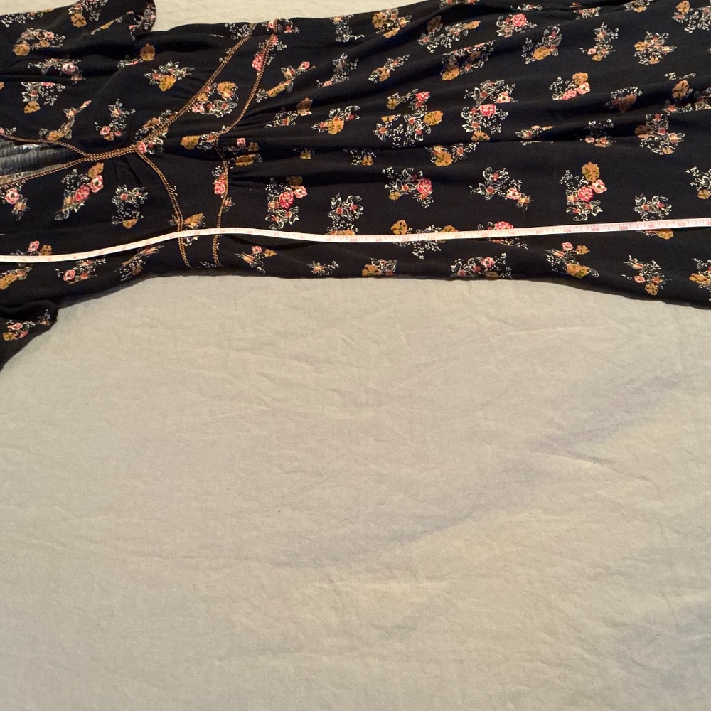 Sessun Jimama Dress, black with floral pattern. - Picture 6 of 12